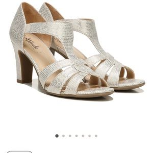 Lifestride platinum heeled sandals